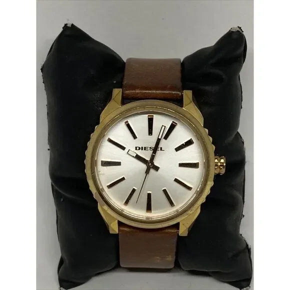 Diesel Nuki DZ-5477 Women's Brown Leather Analog Dial Quartz Wrist Watch VK603